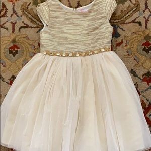 Bloome size 6 formal dress in cream and gold